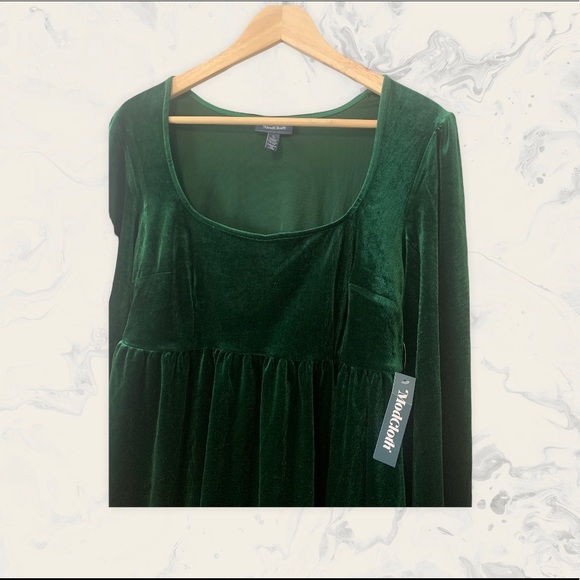 ModCloth Velvet Dress - Picture 2 of 4